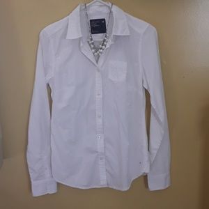 New white cotton long sleeve button up shirt